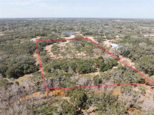 265 Wigeon Lane, Columbus, TX 78934