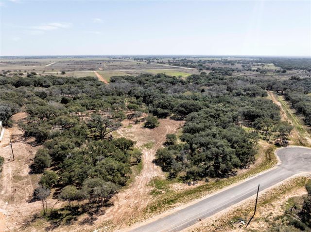 265 Wigeon Lane, Columbus, TX 78934