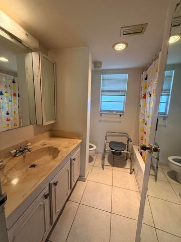 3836 Via Poinciana 306, Lake Worth, FL 33467