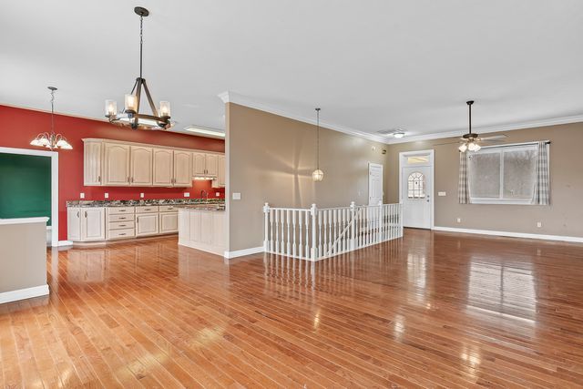 117 Chelsea Lane, Clever, MO 65631