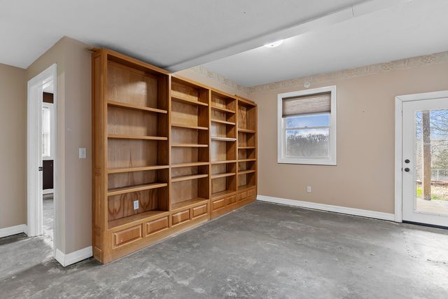 117 Chelsea Lane, Clever, MO 65631