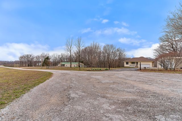 117 Chelsea Lane, Clever, MO 65631