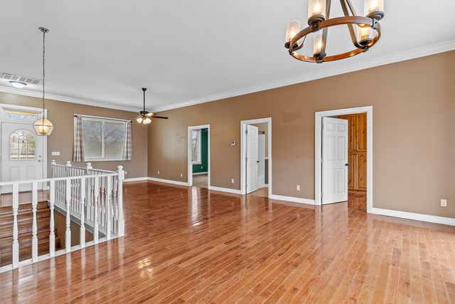 117 Chelsea Lane, Clever, MO 65631