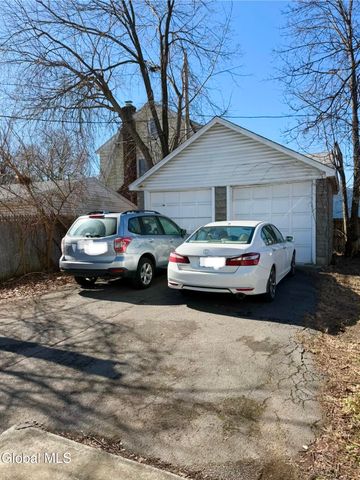 1064 Washington Avenue, Albany, NY 12203