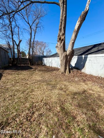 1064 Washington Avenue, Albany, NY 12203