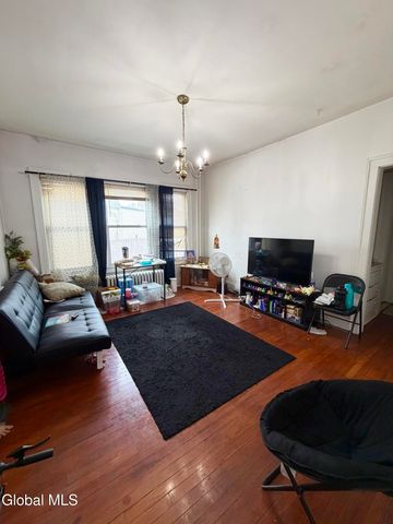 1064 Washington Avenue, Albany, NY 12203