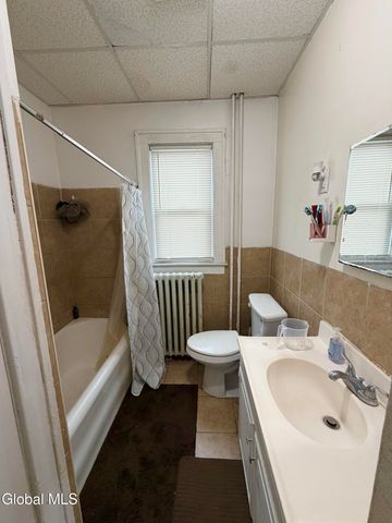 1064 Washington Avenue, Albany, NY 12203