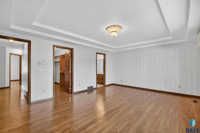 1244 S Stoney Pointe Ct Court, Sioux Falls, SD 57106