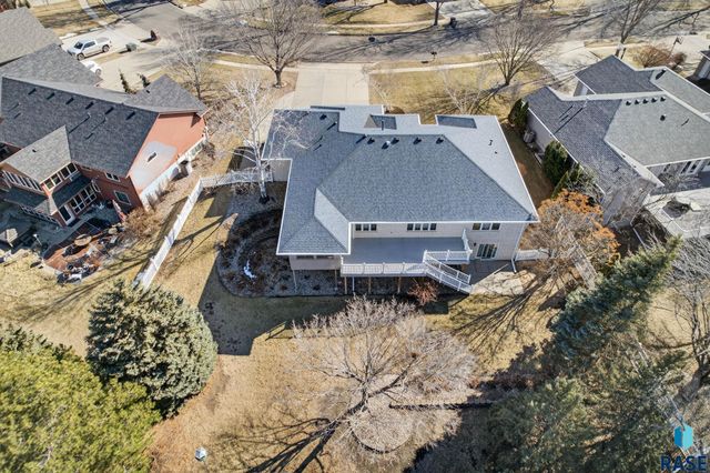 1244 S Stoney Pointe Ct Court, Sioux Falls, SD 57106