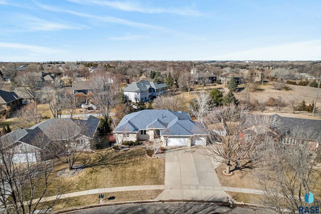 1244 S Stoney Pointe Ct Court, Sioux Falls, SD 57106