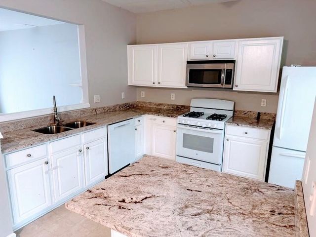 940 Prestwyck Court, Alpharetta, GA 30004