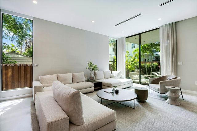 2916 Jackson Ave 2916, Coconut Grove, FL 33133