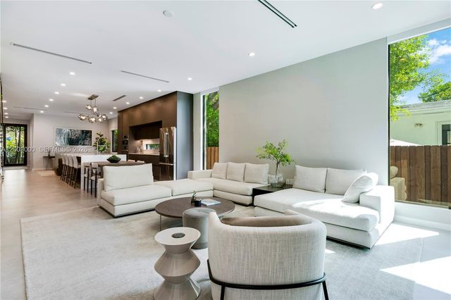 2916 Jackson Ave 2916, Coconut Grove, FL 33133