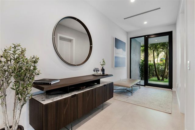 2916 Jackson Ave 2916, Coconut Grove, FL 33133