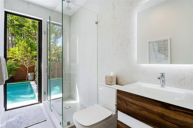 2916 Jackson Ave 2916, Coconut Grove, FL 33133