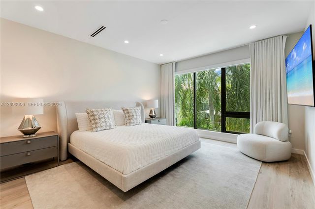 2916 Jackson Ave 2916, Coconut Grove, FL 33133
