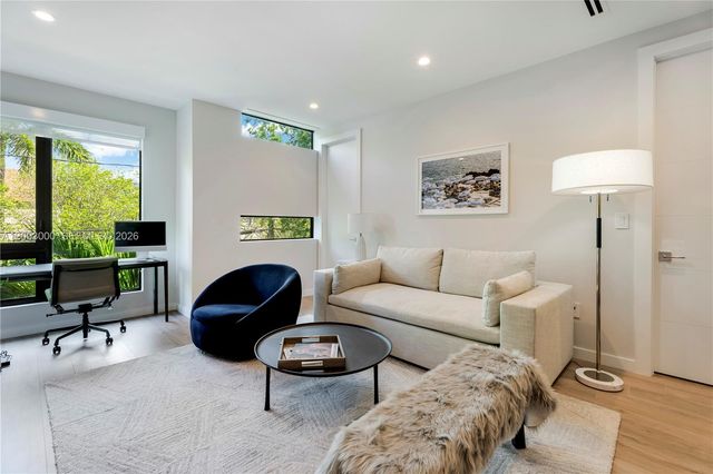 2916 Jackson Ave 2916, Coconut Grove, FL 33133