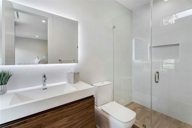 2916 Jackson Ave 2916, Coconut Grove, FL 33133