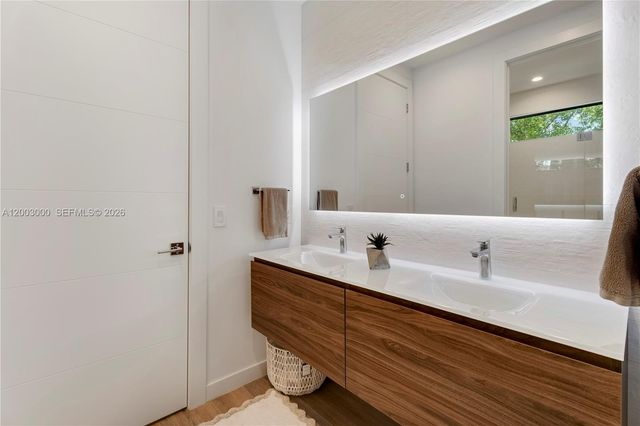 2916 Jackson Ave 2916, Coconut Grove, FL 33133