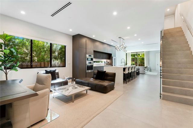 2916 Jackson Ave 2916, Coconut Grove, FL 33133