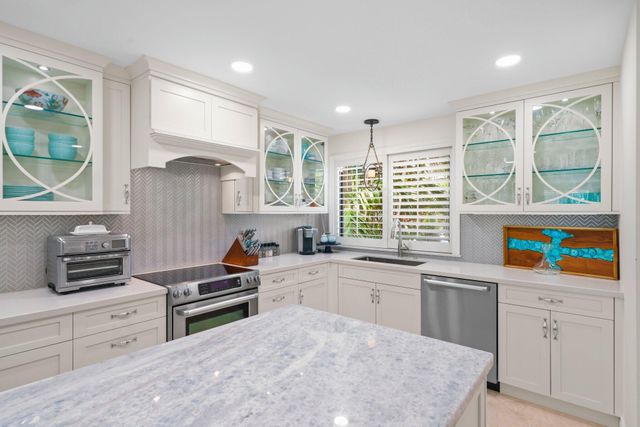 3010 NE 49th Street 7, Fort Lauderdale, FL 33308