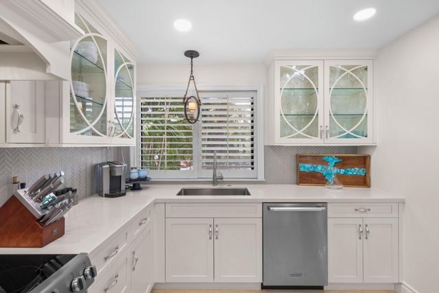 3010 NE 49th Street 7, Fort Lauderdale, FL 33308