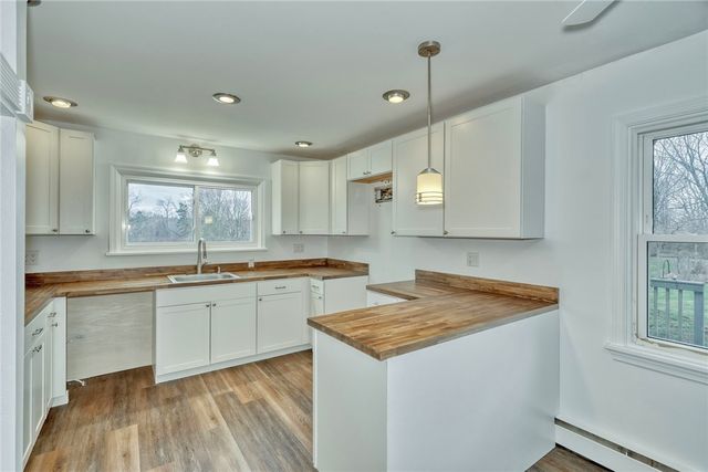 147 Basket Road, Webster, NY 14580