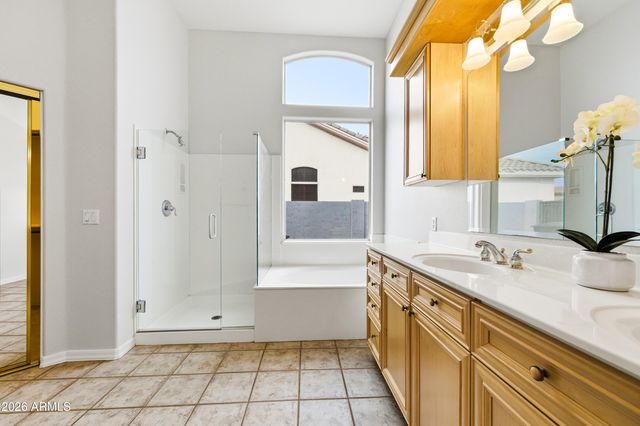 1695 E MONTEREY Street, Chandler, AZ 85225