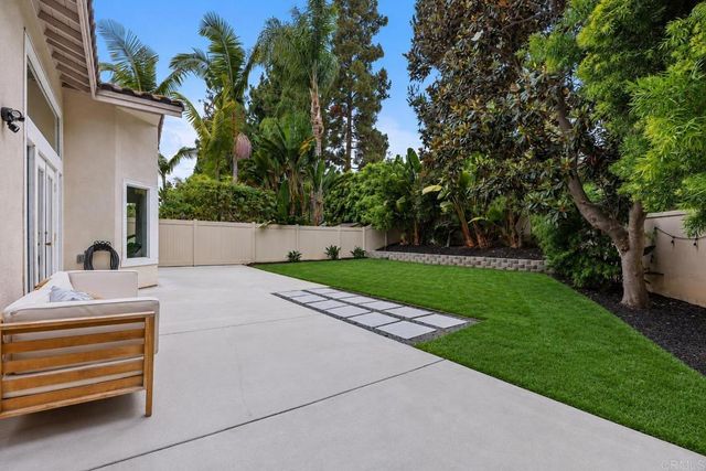 1702 Blackbird Circle, Carlsbad, CA 92011