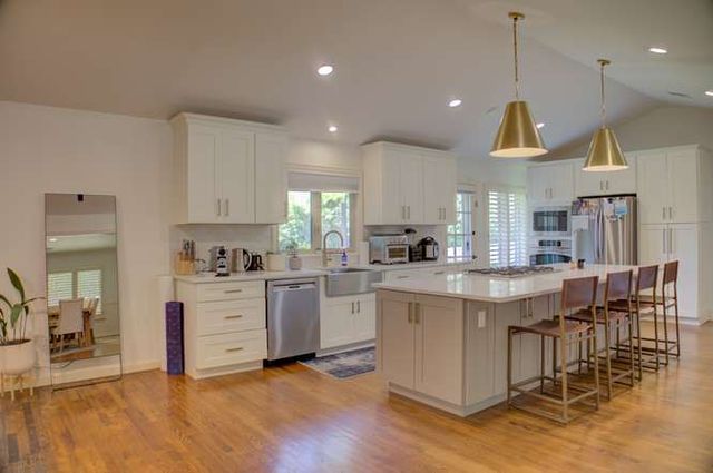 3248 Delaware Place, Tulsa, OK 74105