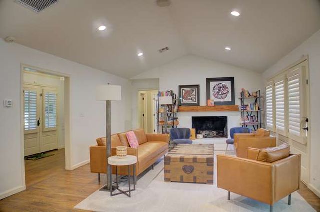 3248 Delaware Place, Tulsa, OK 74105