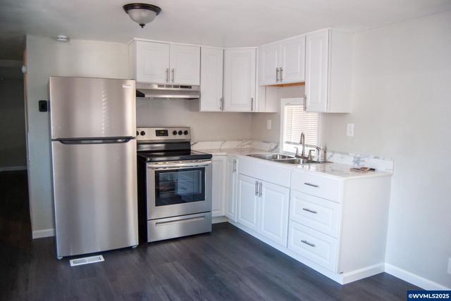 10901 SE Powell (#33) Bl 33, Portland, OR 97266