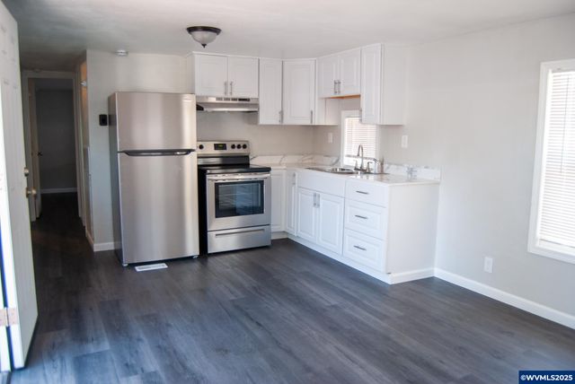 10901 SE Powell (#33) Bl 33, Portland, OR 97266