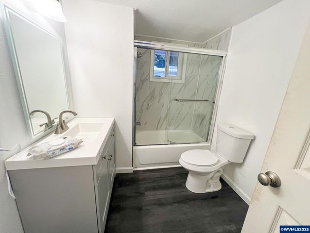10901 SE Powell (#33) Bl 33, Portland, OR 97266