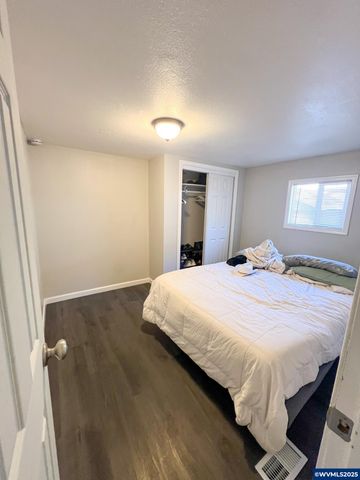 10901 SE Powell (#33) Bl 33, Portland, OR 97266