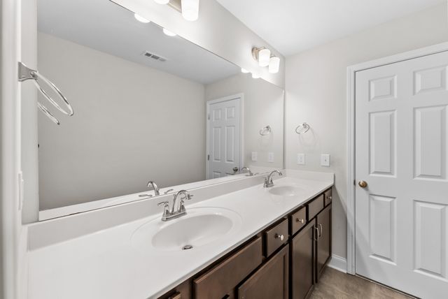 5002 Turquoise Ln, Murfreesboro, TN 37129