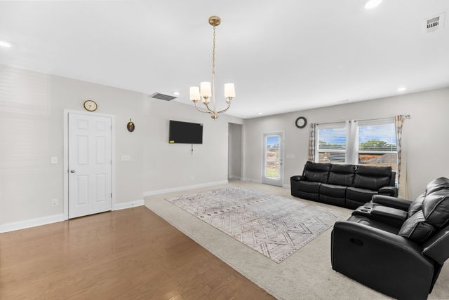 5002 Turquoise Ln, Murfreesboro, TN 37129