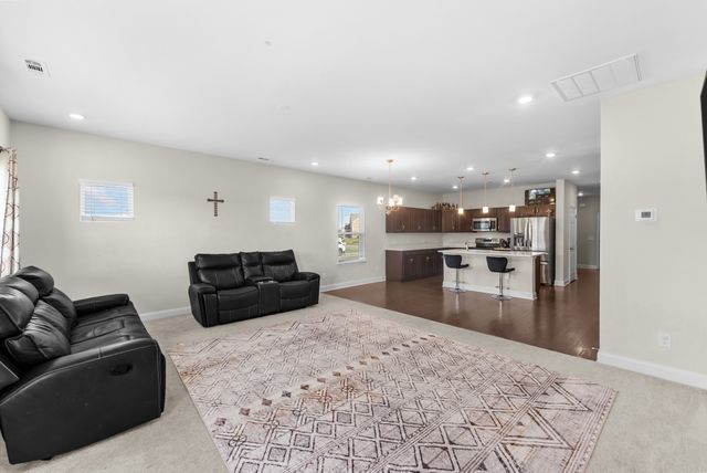 5002 Turquoise Ln, Murfreesboro, TN 37129