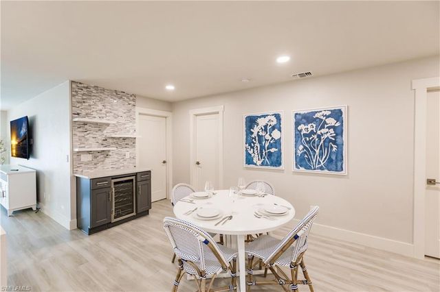 668 104th AVE N, Naples, FL 34108