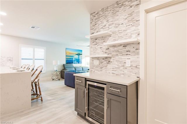 668 104th AVE N, Naples, FL 34108