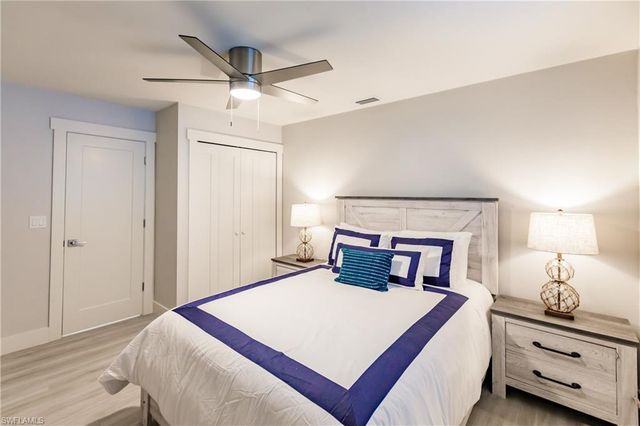 668 104th AVE N, Naples, FL 34108