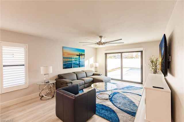 668 104th AVE N, Naples, FL 34108