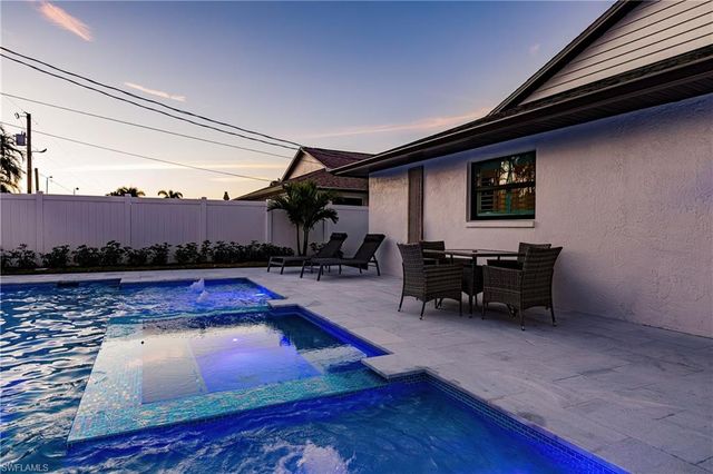 668 104th AVE N, Naples, FL 34108