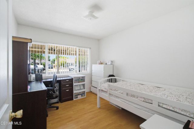 6642 Teesdale Avenue, North Hollywood, CA 91606