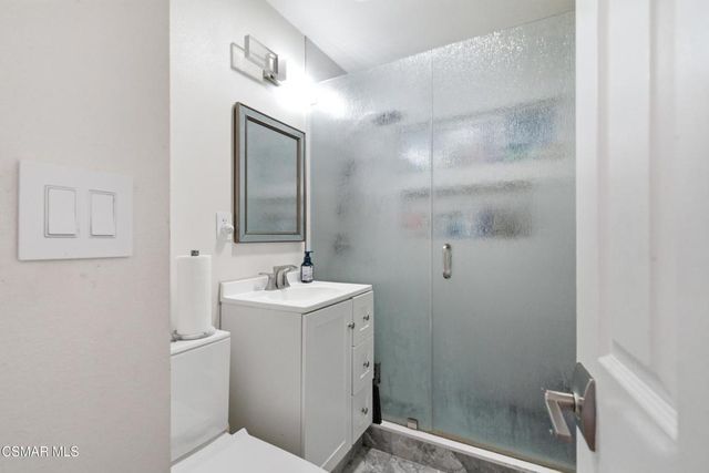 6642 Teesdale Avenue, North Hollywood, CA 91606