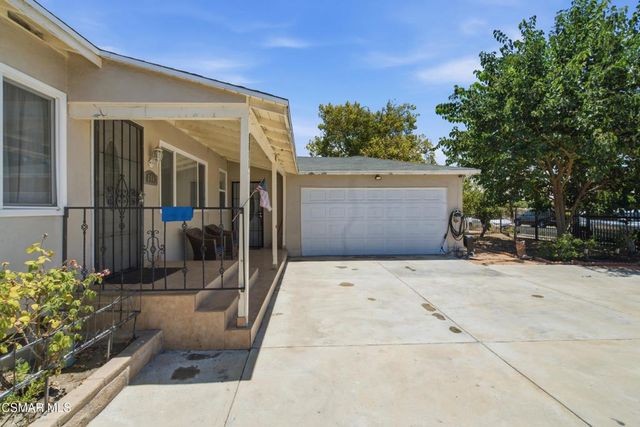6642 Teesdale Avenue, North Hollywood, CA 91606