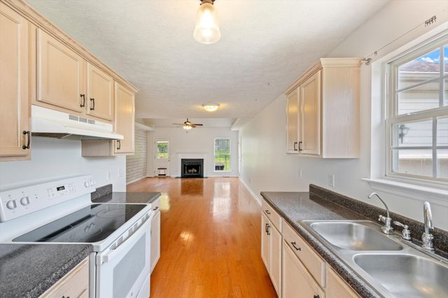 124 Jesse Brown Dr, Goodlettsville, TN 37072