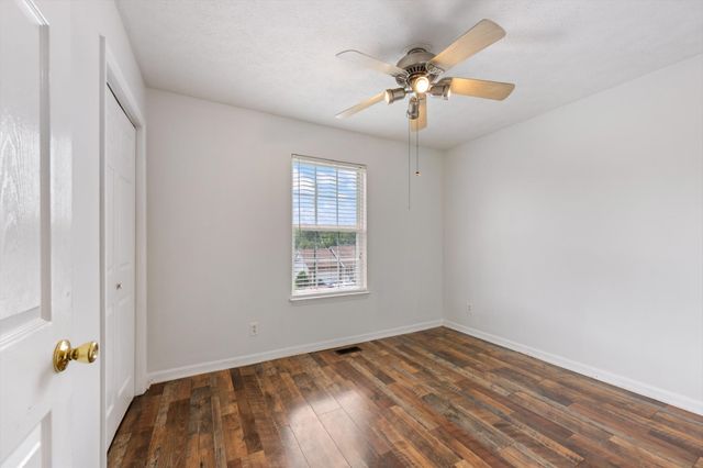 124 Jesse Brown Dr, Goodlettsville, TN 37072