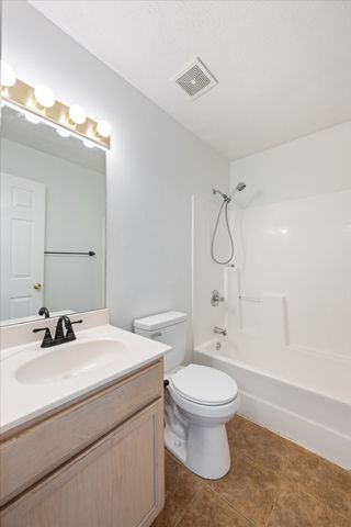 124 Jesse Brown Dr, Goodlettsville, TN 37072