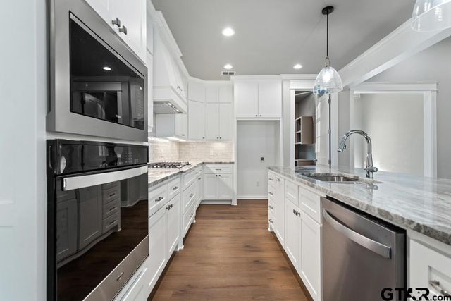 17212 CR 479, Lindale, TX 75771